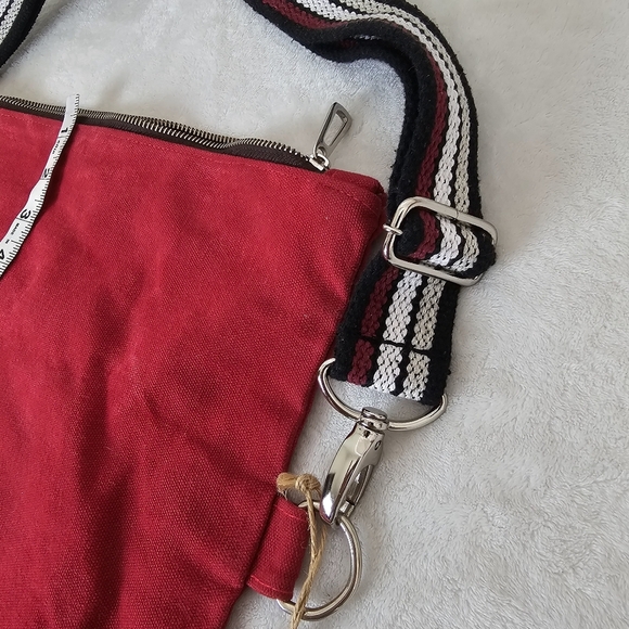 NWT Magu Bordo Canvas Crossbody Bag Red Messenger Tote Made in Brazil - Picture 7 of 11
